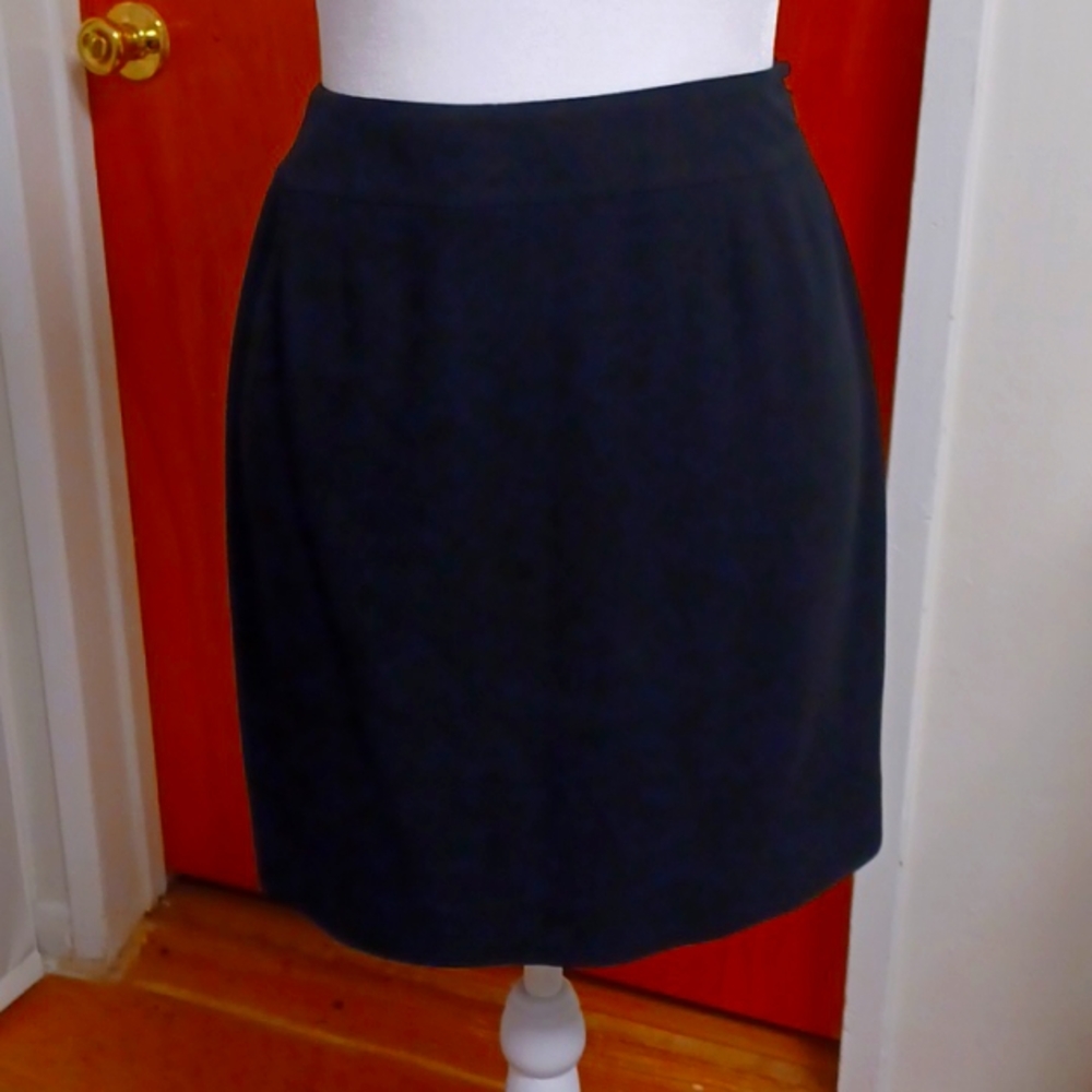 Pencil short skirt